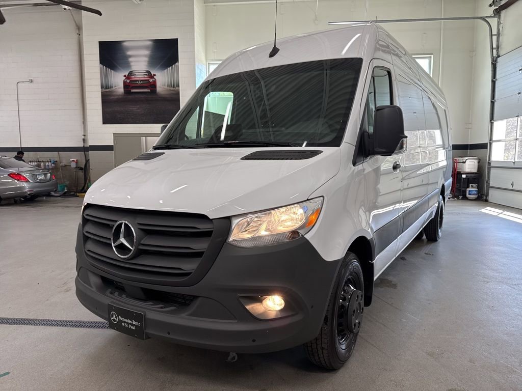 New 2025 Mercedes-Benz Sprinter 4500