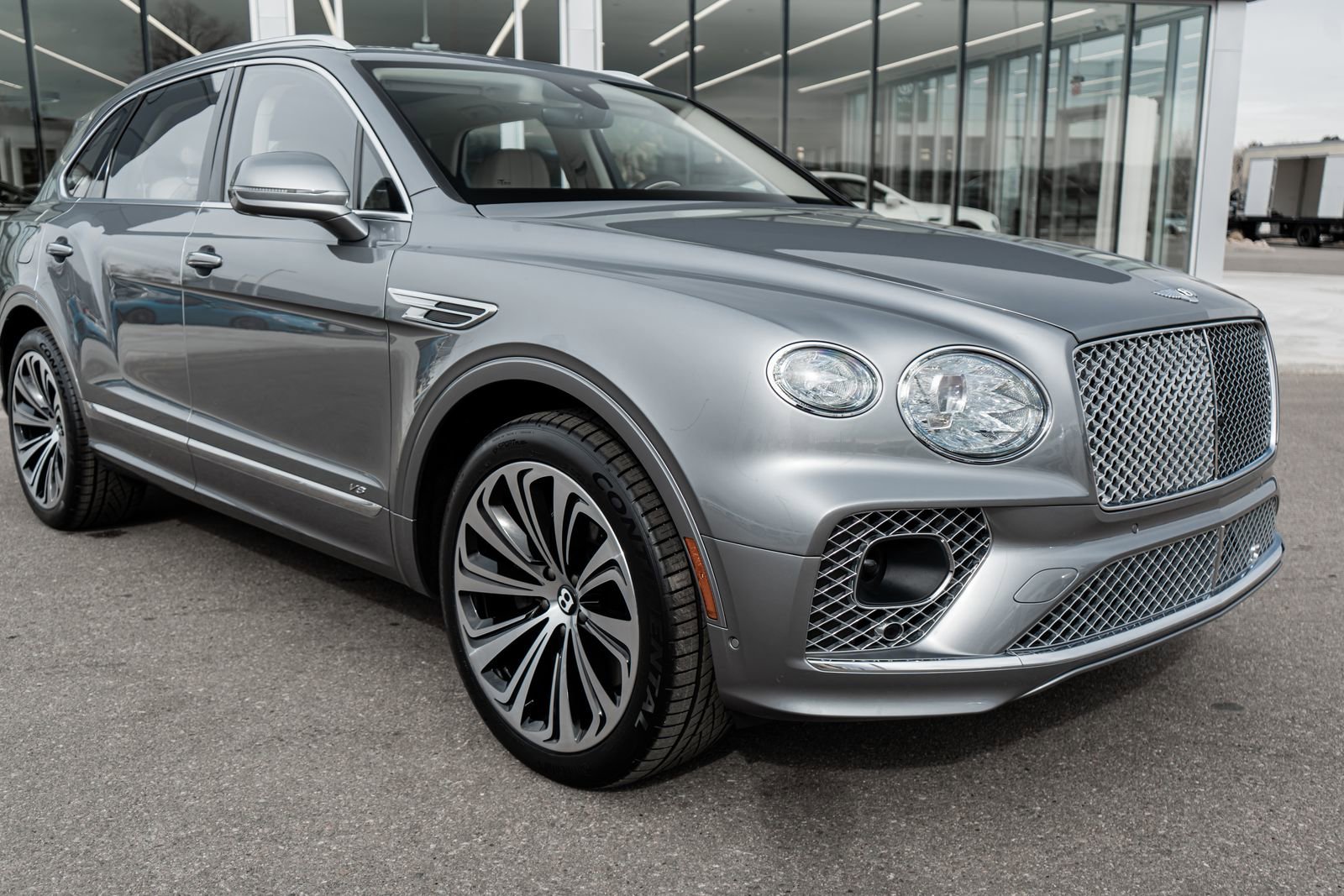 Certified 2022 Bentley Bentayga image 19