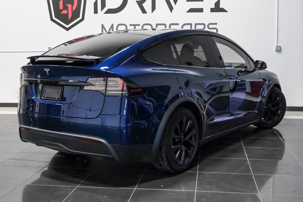 Used 2022 Tesla Model X image 12