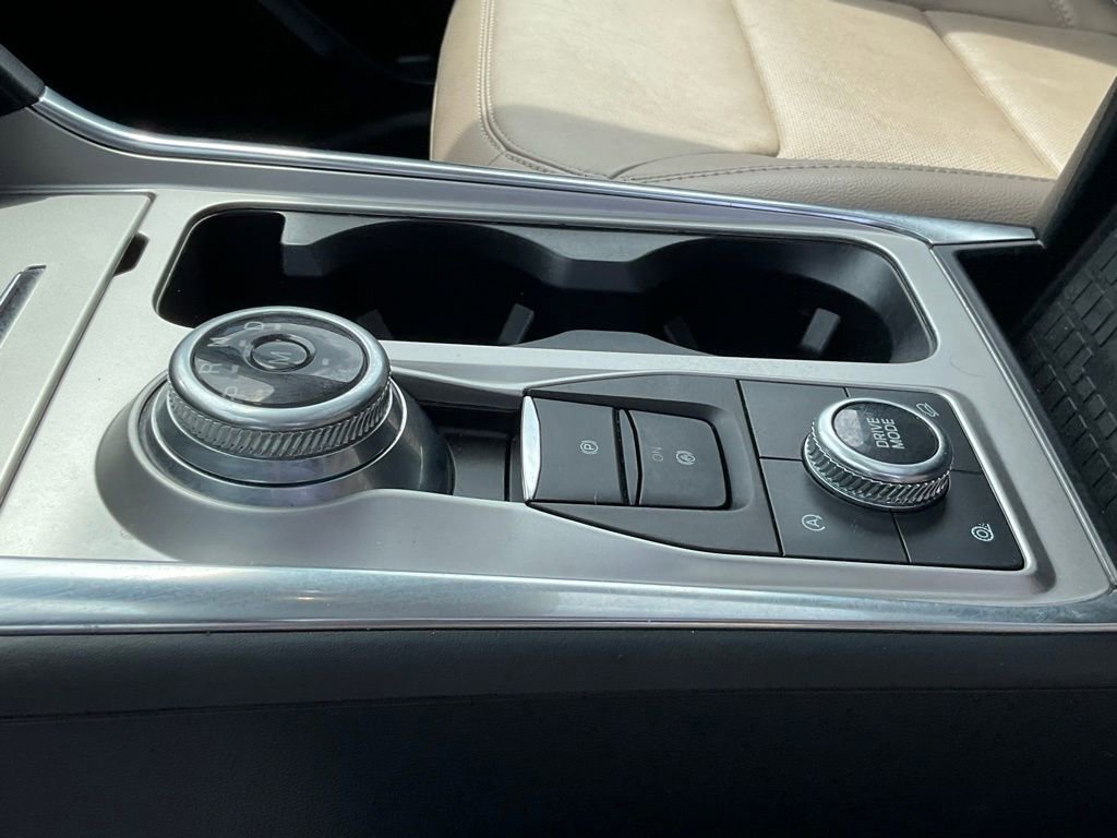 Used 2020 Ford Explorer Limited image 18