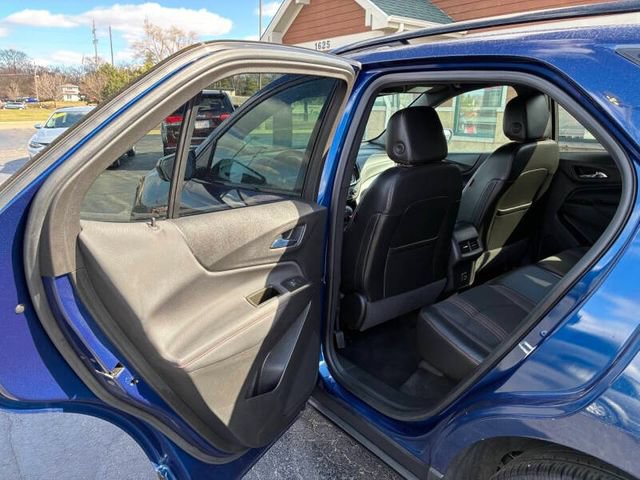 Used 2023 Chevrolet Equinox RS FWD image 19