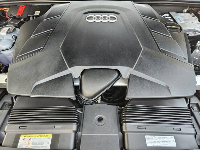 Used 2022 Audi Q8 Premium Plus w/ Premium Plus Package AWD/4WD image 32