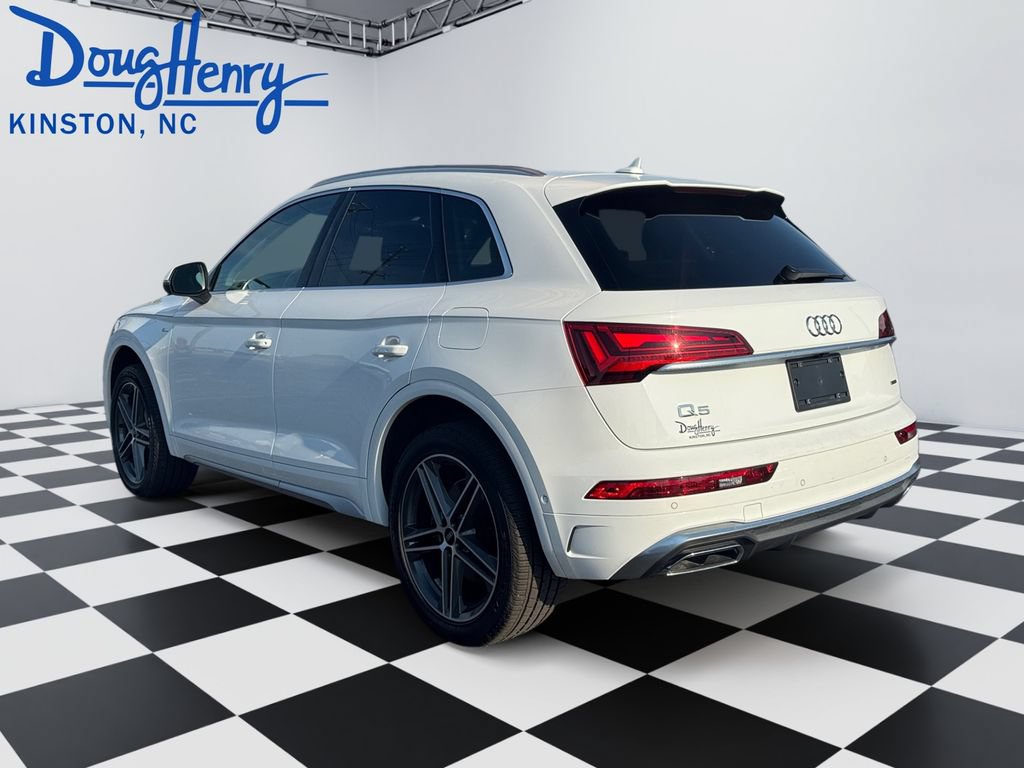 Used 2021 Audi Q5 e Prestige AWD/4WD image 3