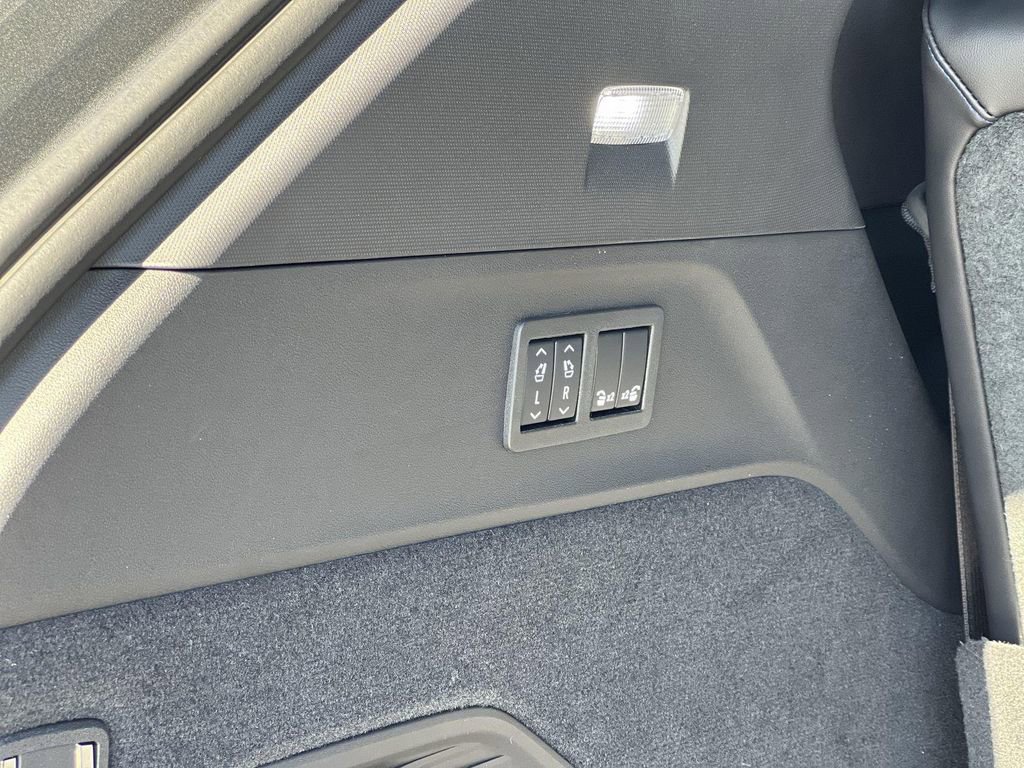 New 2026 Cadillac Escalade IQ Luxury 1 image 32