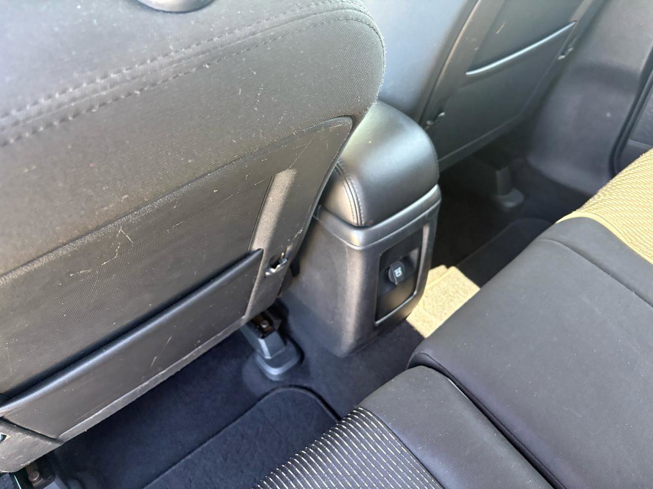 Used 2020 Dodge Journey SE w/ SE Popular Equipment Group FWD image 30