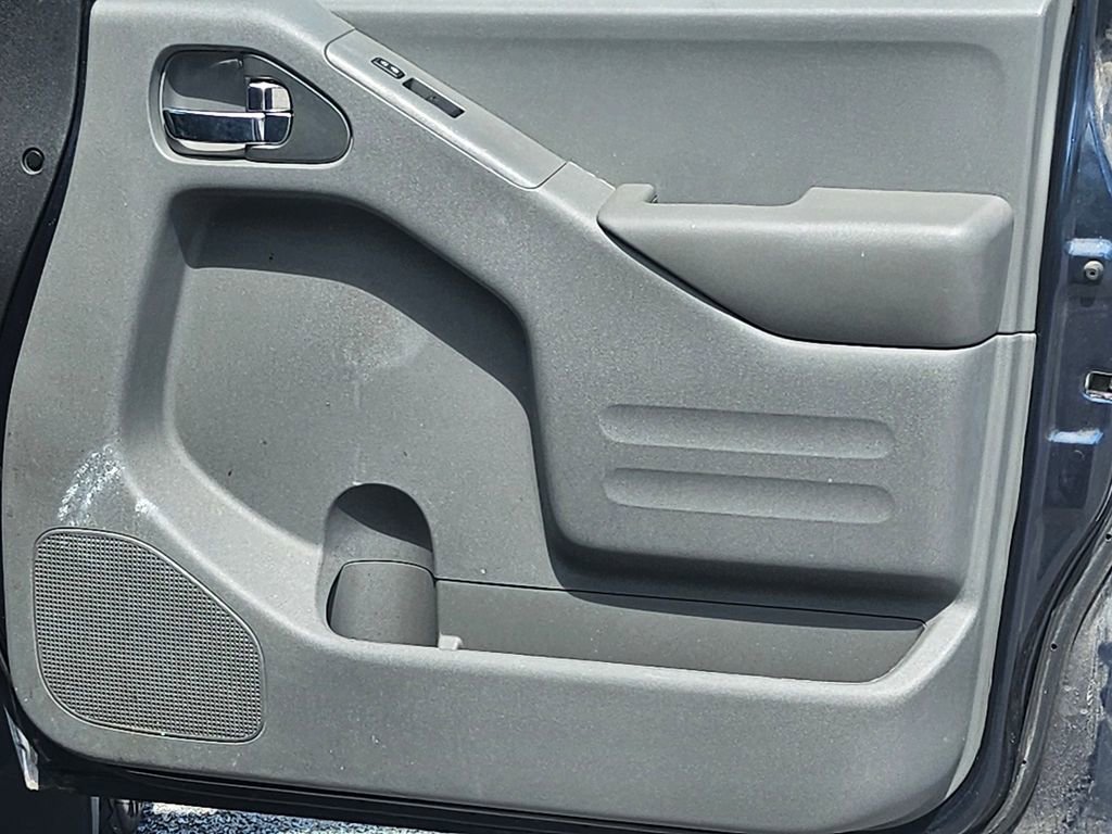 Used 2019 Nissan Frontier SV image 36