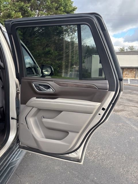 Used 2021 Chevrolet Tahoe LT w/ LT Signature Package image 26