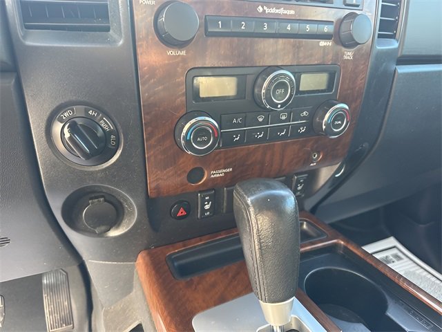 Used 2010 Nissan Titan LE w/ Technology Pkg image 14
