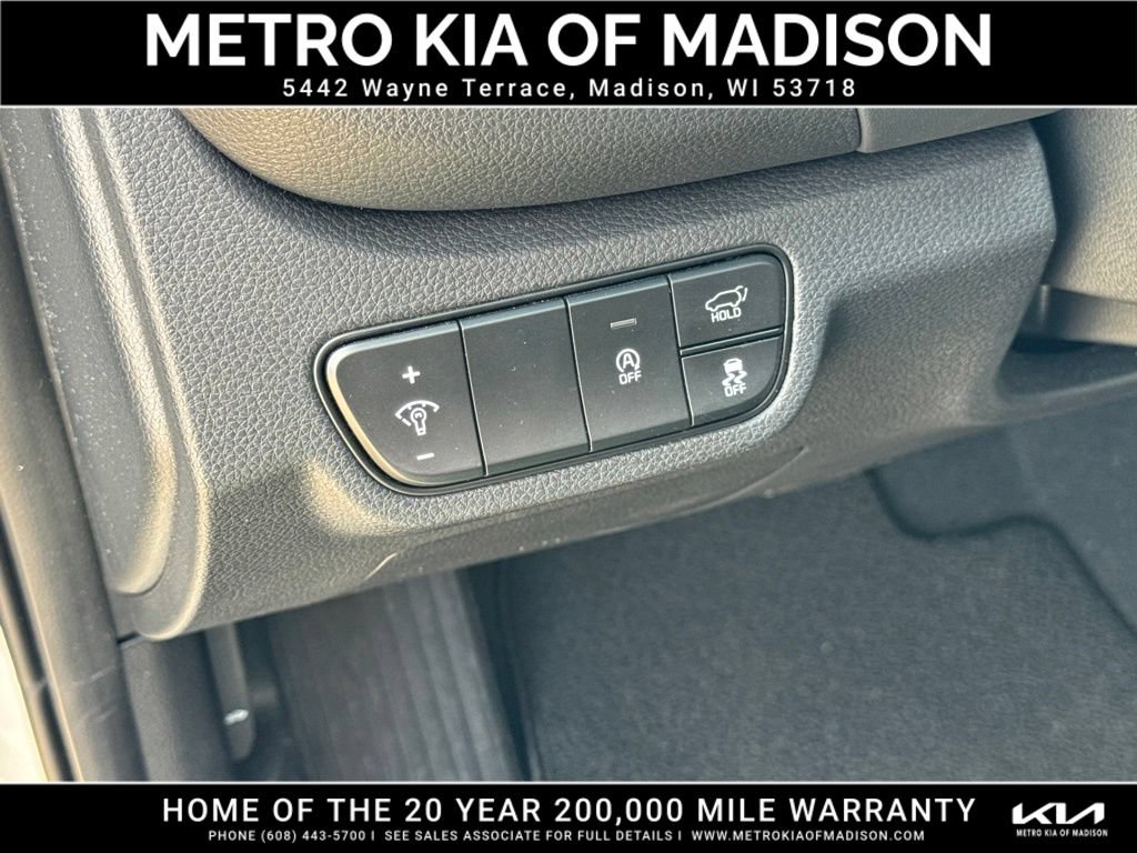 Used 2025 Kia Seltos EX w/ EX Sunroof Package AWD/4WD image 13