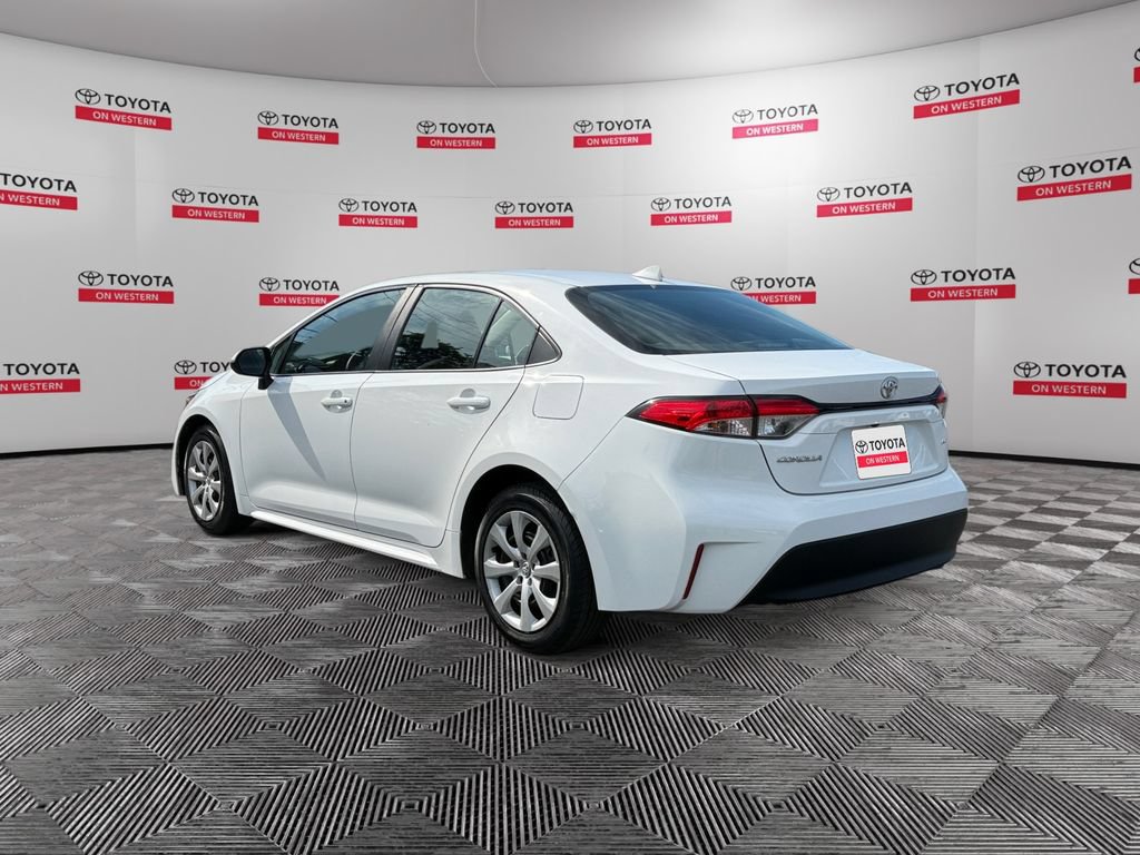 Certified 2024 Toyota Corolla LE FWD image 7