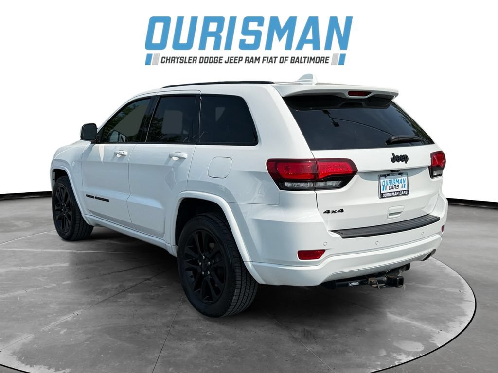 Used 2020 Jeep Grand Cherokee Altitude AWD/4WD image 4