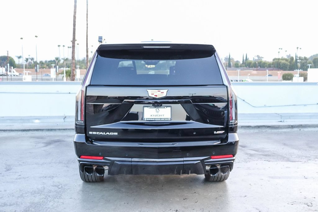 Used 2026 Cadillac Escalade ESV V AWD/4WD image 8