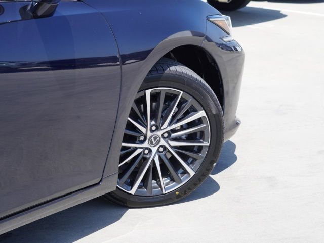Used 2024 Lexus ES 350 w/ Premium Package FWD image 9