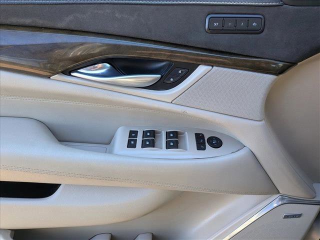 Used 2019 Cadillac Escalade Premium Luxury image 15