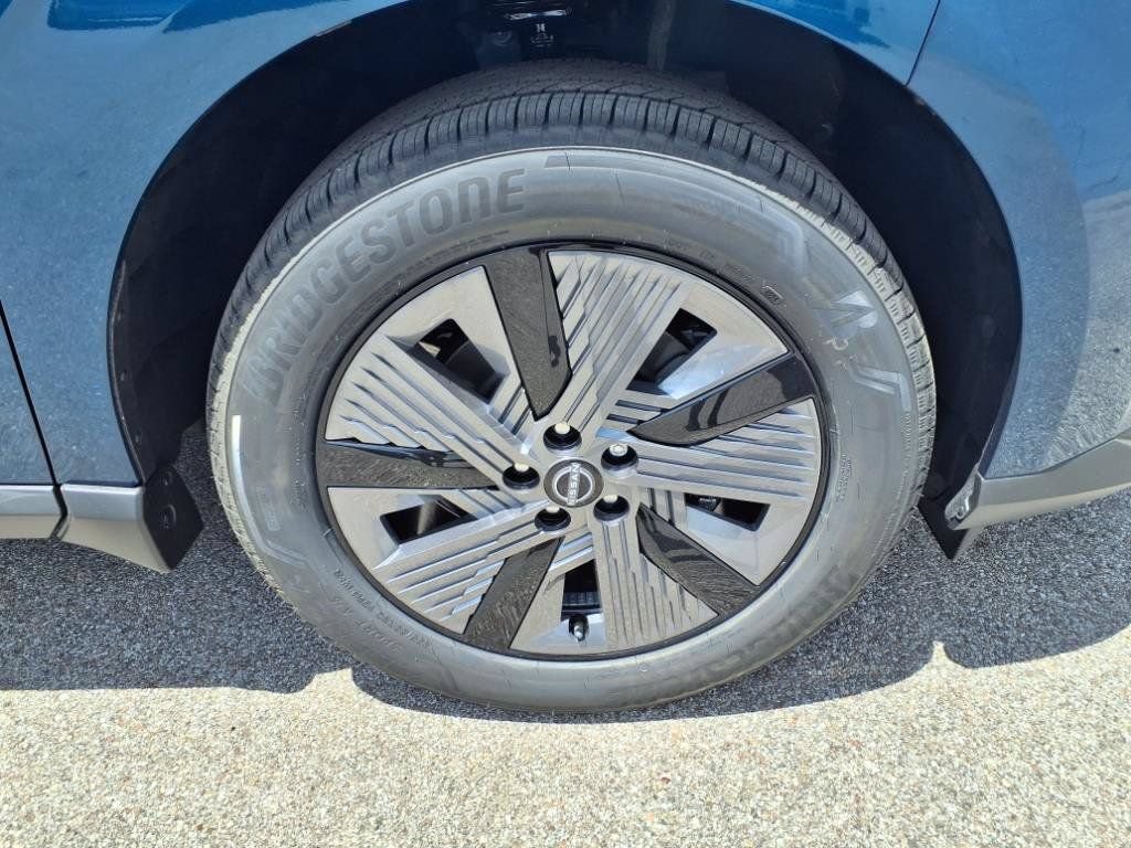 New 2025 Nissan Murano SL w/ Cargo Package AWD/4WD image 10
