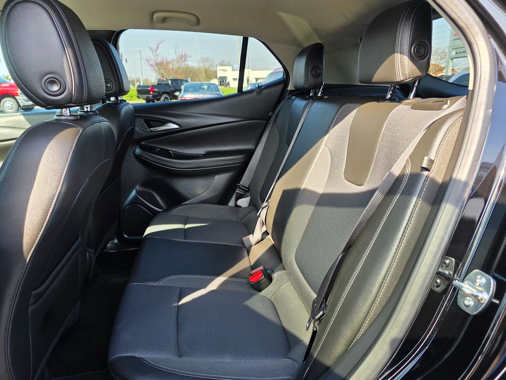 Used 2025 Buick Encore GX Preferred AWD/4WD image 32