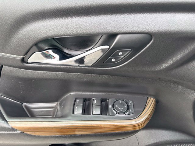 Used 2019 GMC Acadia SLE FWD image 29