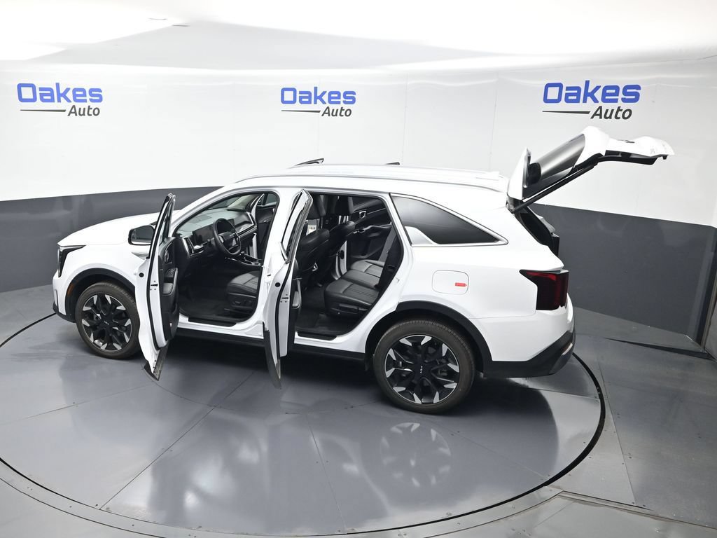 Certified 2026 Kia Sorento EX AWD/4WD image 60