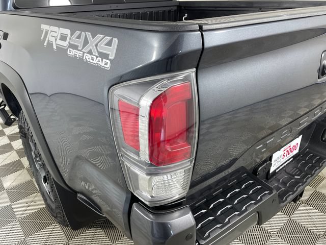 Used 2023 Toyota Tacoma TRD Off-Road w/ Advanced Technology Package AWD/4WD image 18