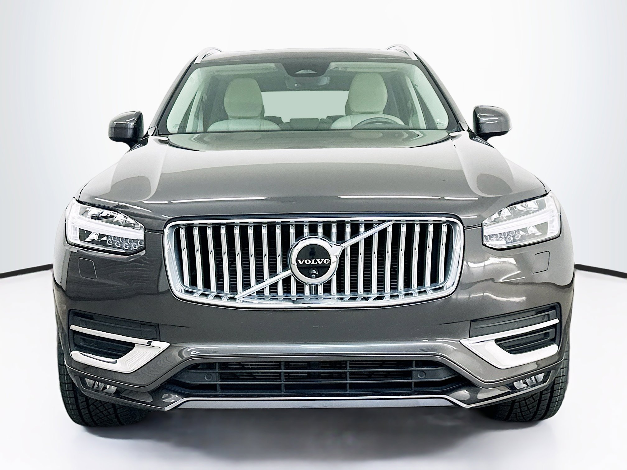 Used 2024 Volvo XC90 B6 Plus w/ Protection Package Premier image 2