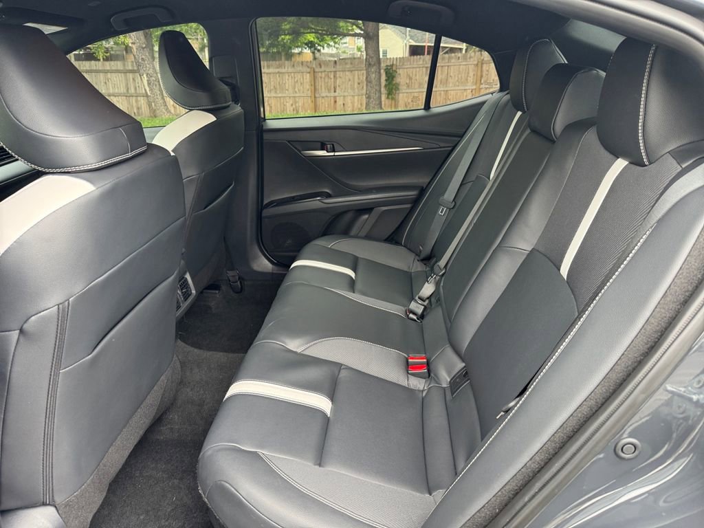 Used 2025 Toyota Camry SE w/ Convenience Package AWD/4WD image 19