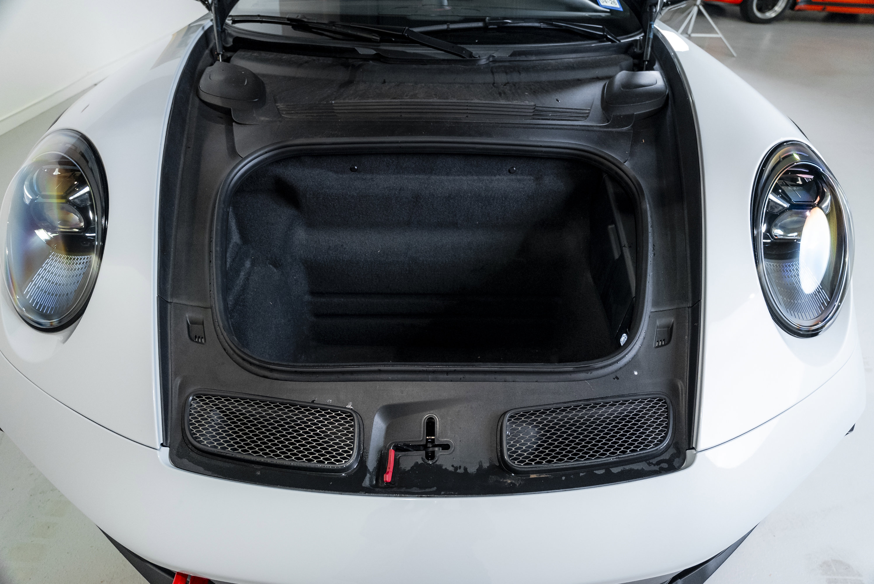 Used 2024 Porsche 911 Dakar AWD/4WD image 9