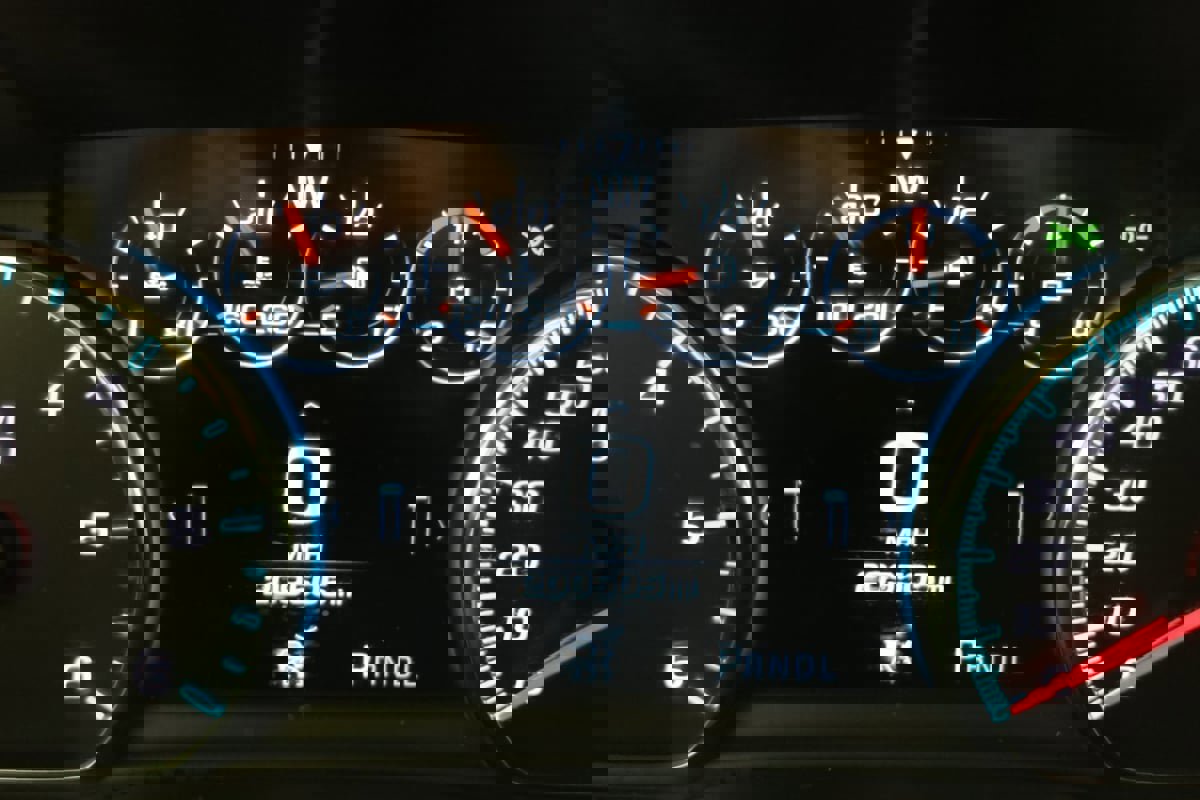 Used 2019 Chevrolet Suburban Premier image 13