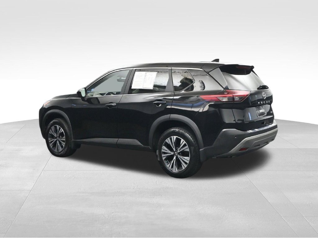 Used 2023 Nissan Rogue SV FWD image 3