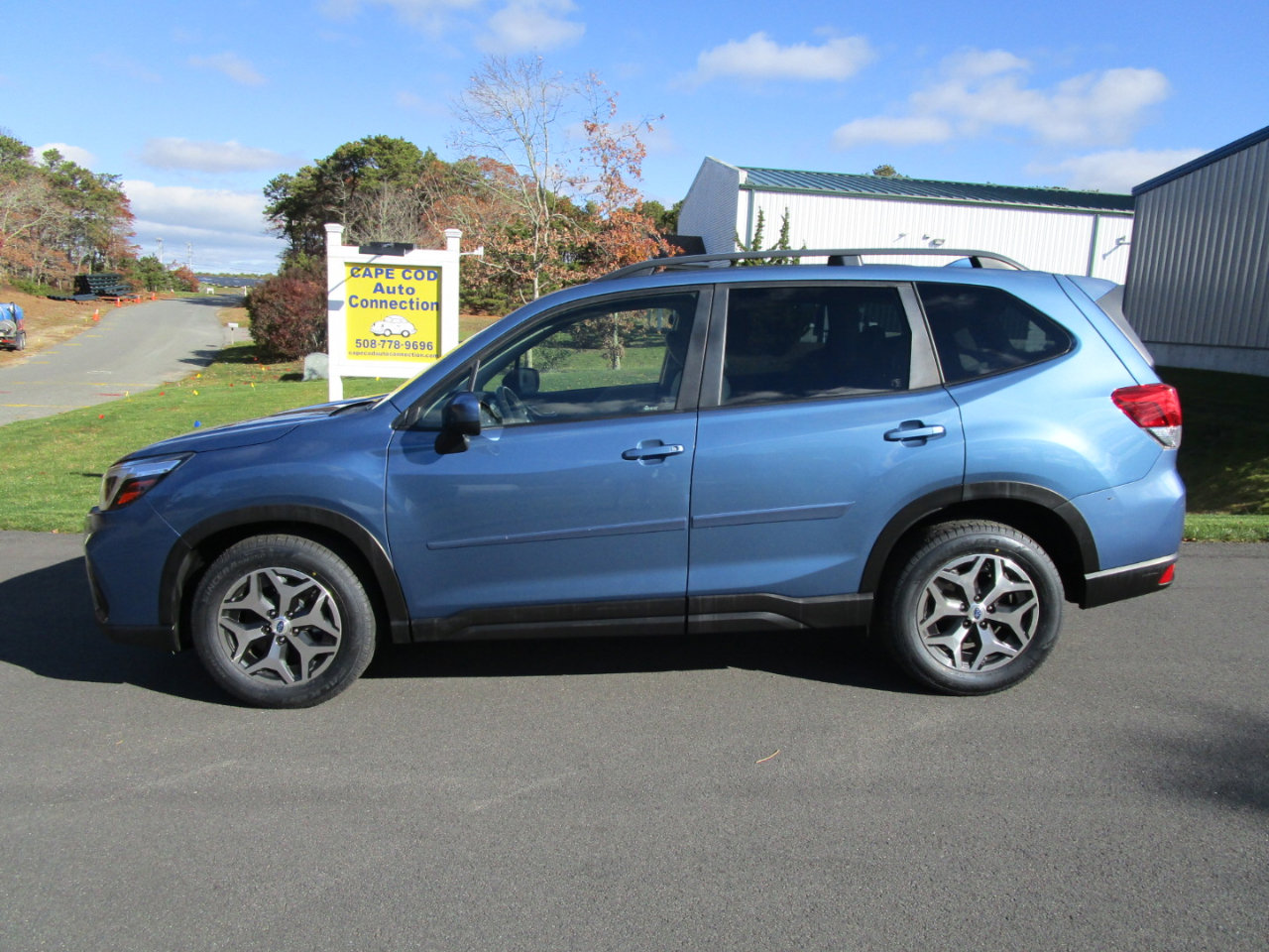 Used 2021 Subaru Forester Premium image 2