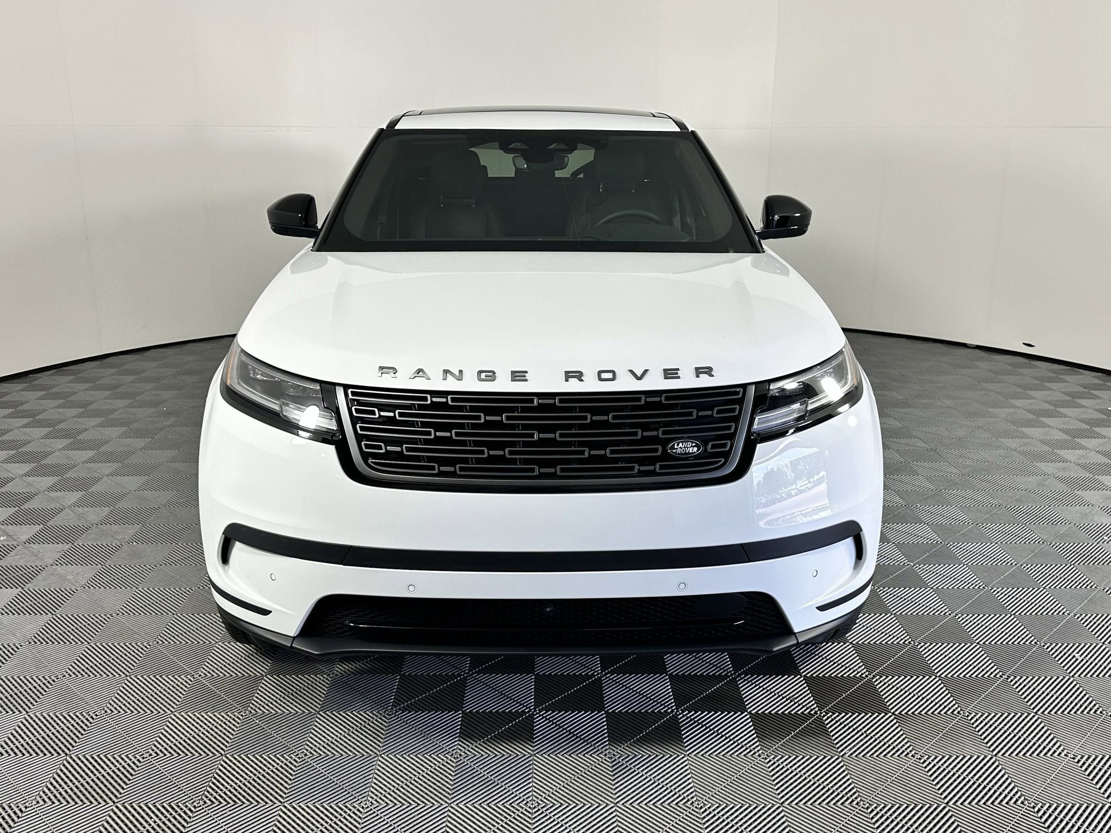 New 2026 Land Rover Range Rover Velar S image 5