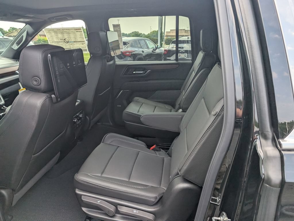 New 2026 GMC Yukon XL Denali w/ Denali Reserve Package AWD/4WD image 10