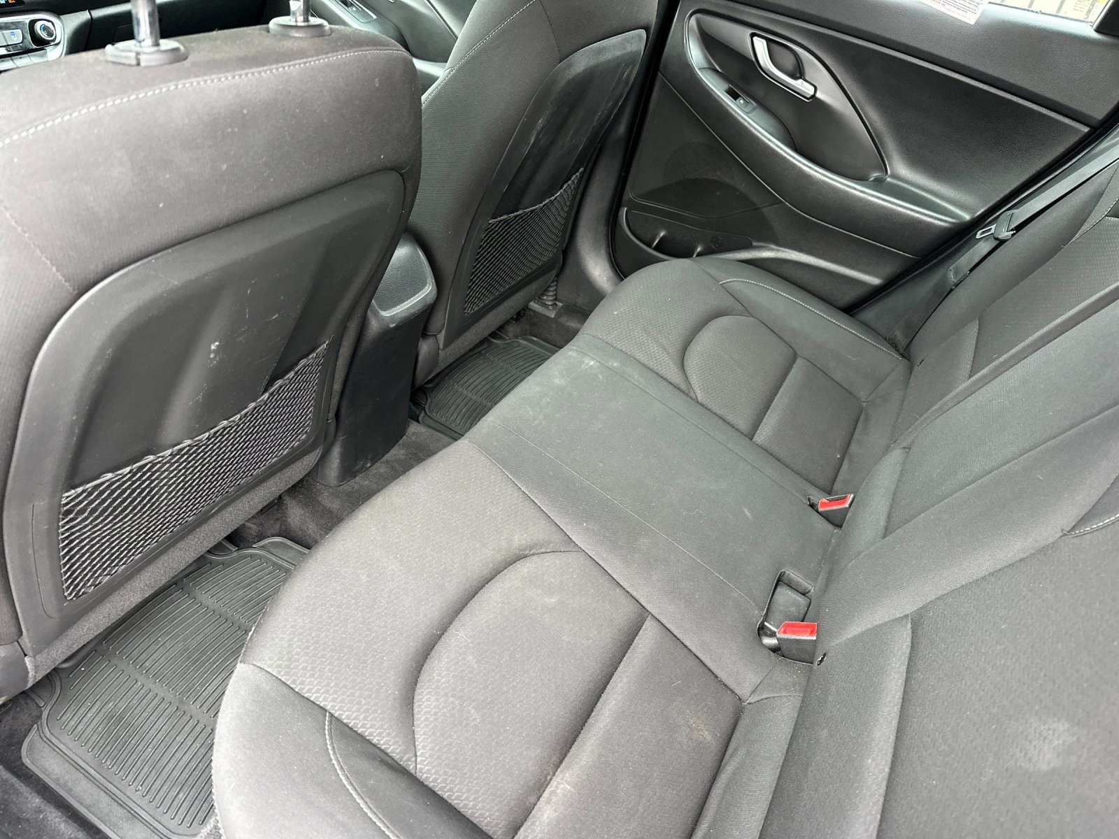 Used 2019 Hyundai Elantra GT image 12