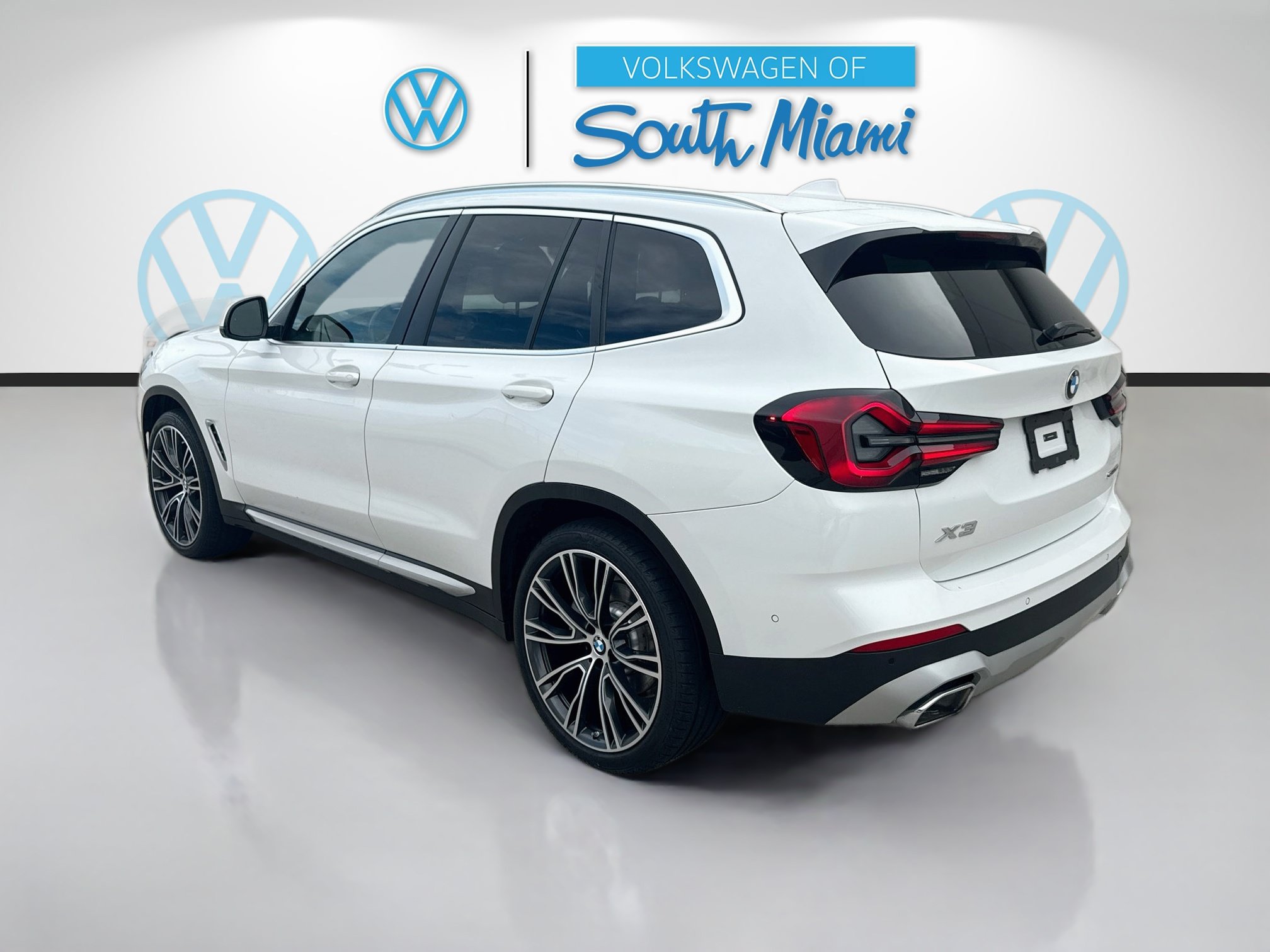 Used 2024 BMW X3 sDrive30i w/ Convenience Package RWD image 5