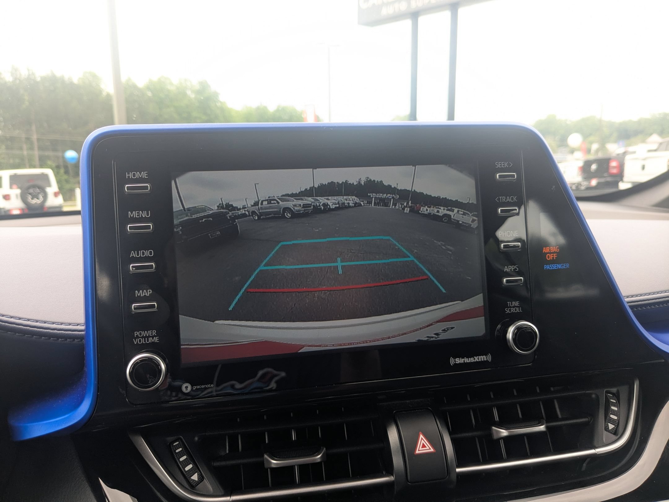 Used 2021 Toyota C-HR XLE FWD image 16