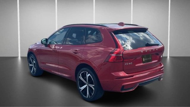 Used 2022 Volvo XC60 T8 R-Design w/ Advanced Package AWD/4WD image 12