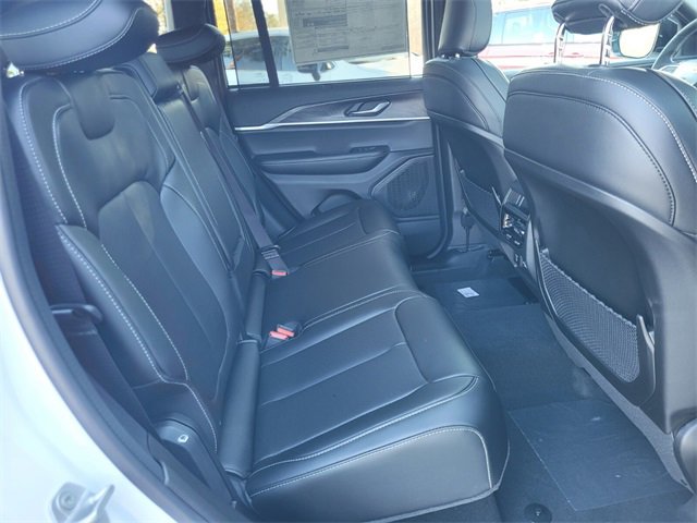 New 2025 Jeep Grand Cherokee Limited image 15