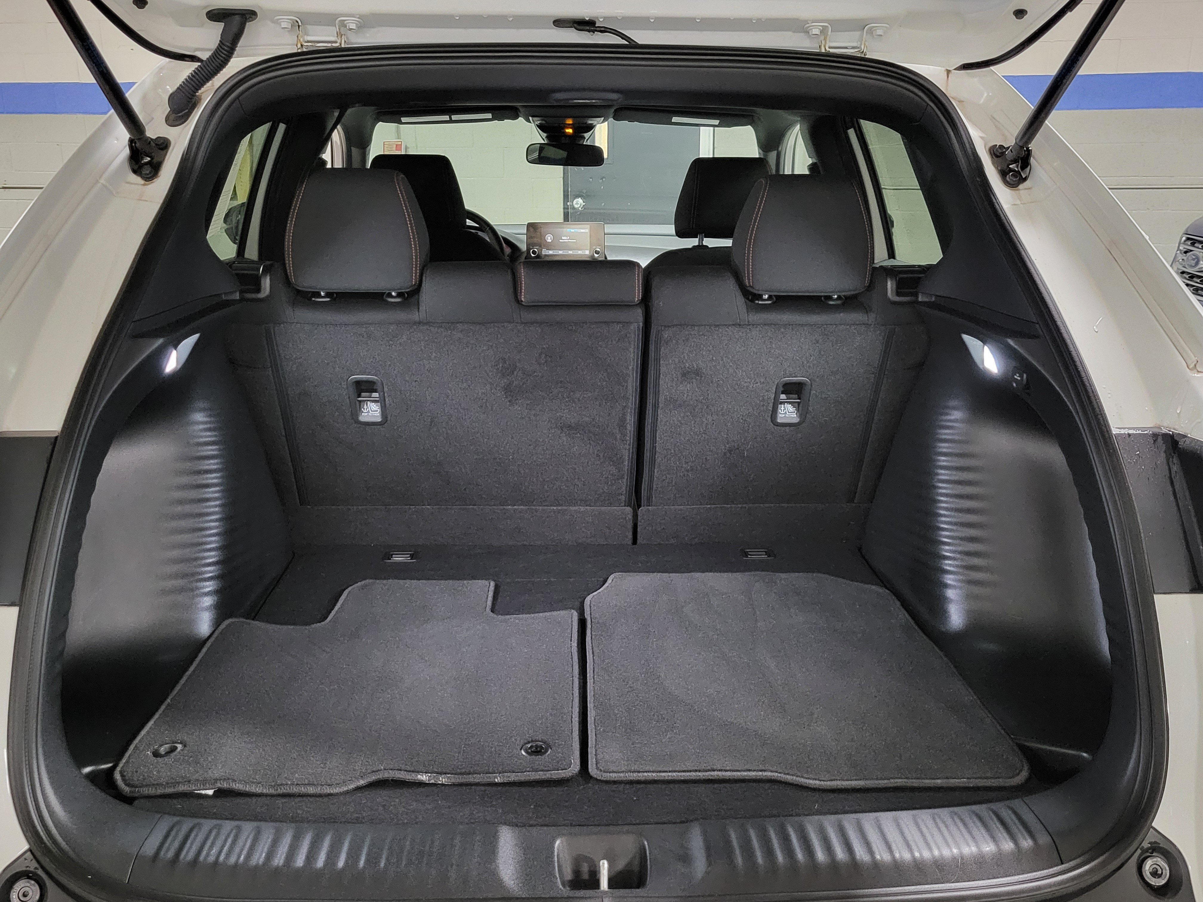 Used 2025 Honda HR-V Sport image 9