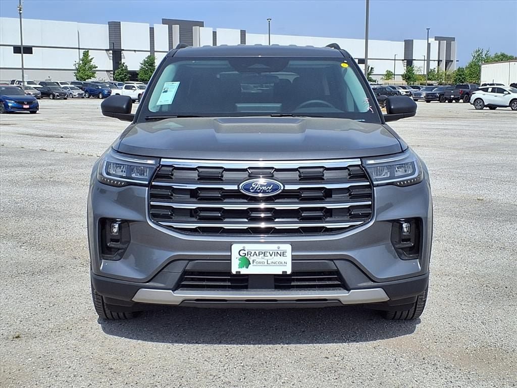 New 2026 Ford Explorer Active w/ Active Comfort Package RWD image 2