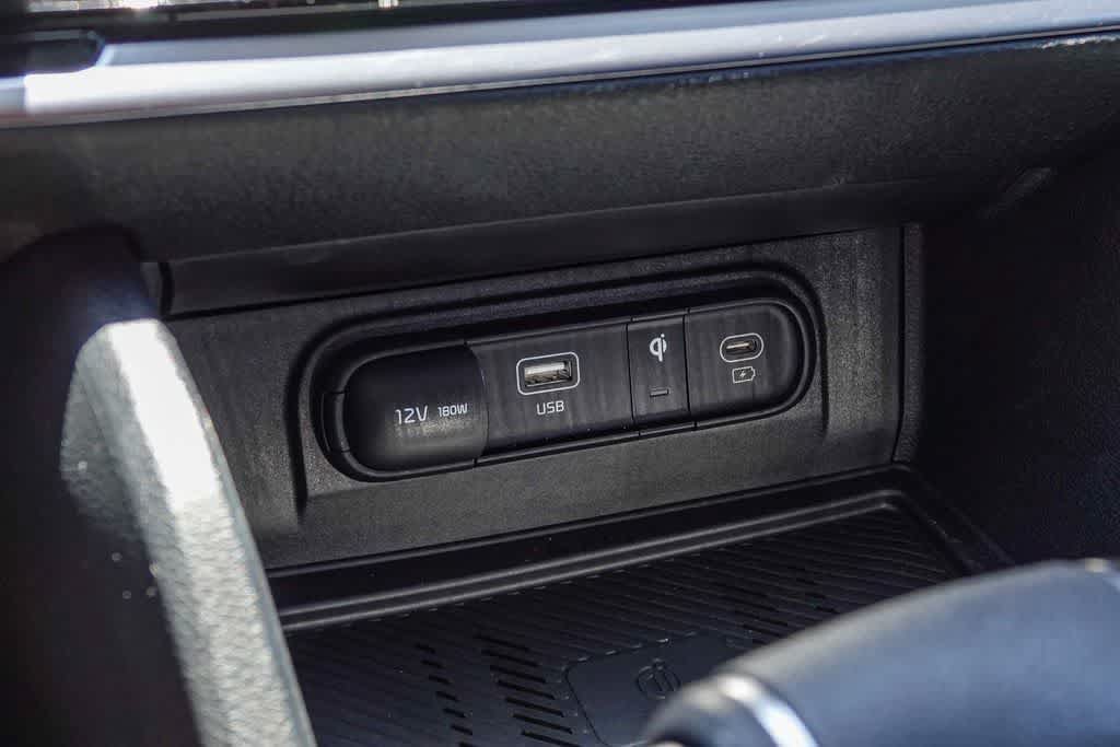 Certified 2025 Kia Sportage EX FWD image 21