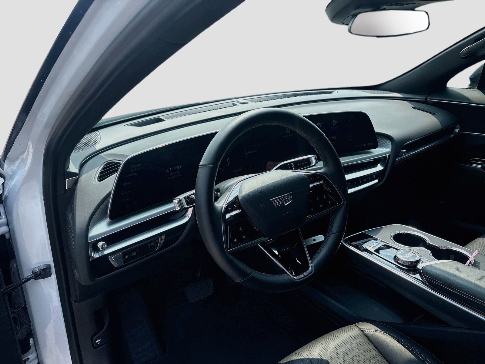 Used 2025 Cadillac Lyriq Sport RWD image 9