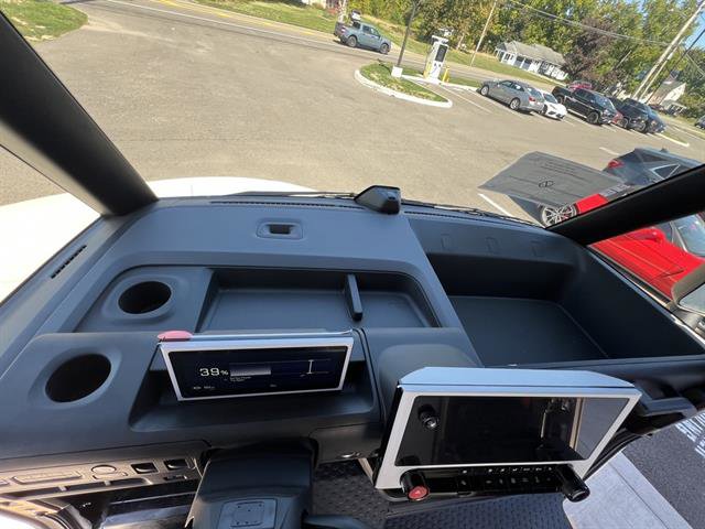 New 2025 Chevrolet Brightdrop 400 w/ Battery Pack, Max Range image 13