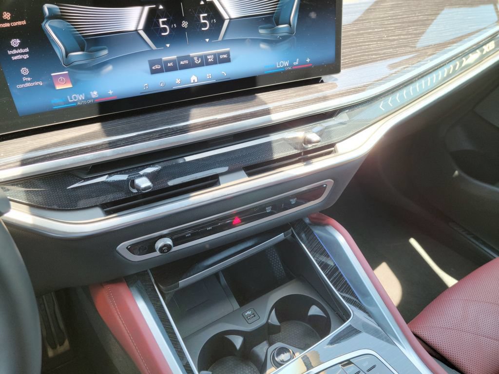 Used 2026 BMW X6 xDrive40i AWD/4WD image 25