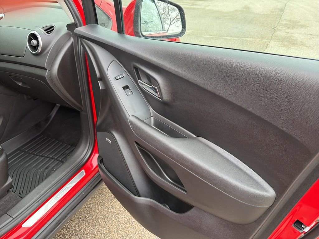 Used 2015 Chevrolet Trax LTZ image 13