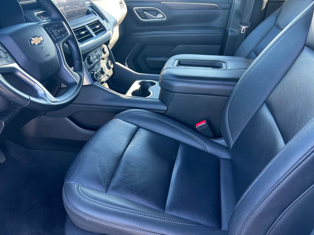 Used 2024 Chevrolet Suburban LT AWD/4WD image 8
