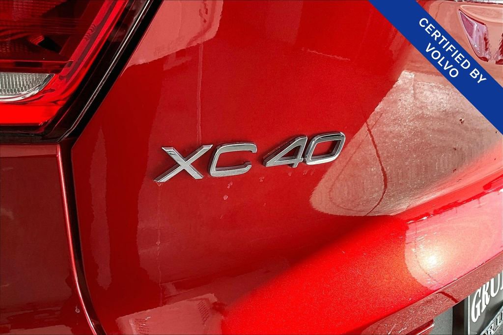 Certified 2023 Volvo XC40 B5 Ultimate w/ Protection Package Premier image 42