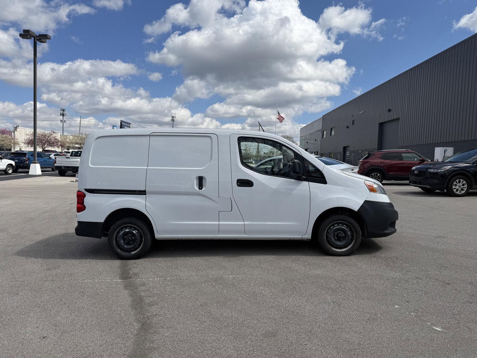 Used 2018 Nissan NV200 S w/ Cruise Control Package image 2