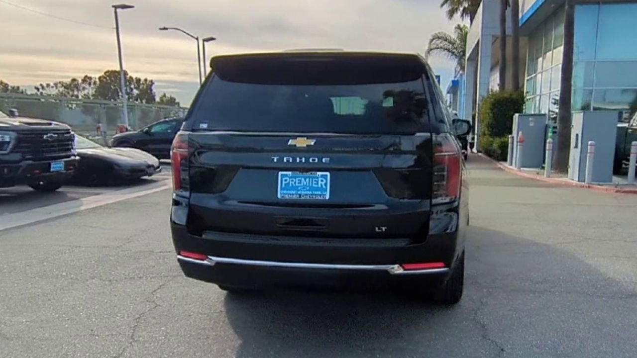 Certified 2025 Chevrolet Tahoe LT AWD/4WD image 7