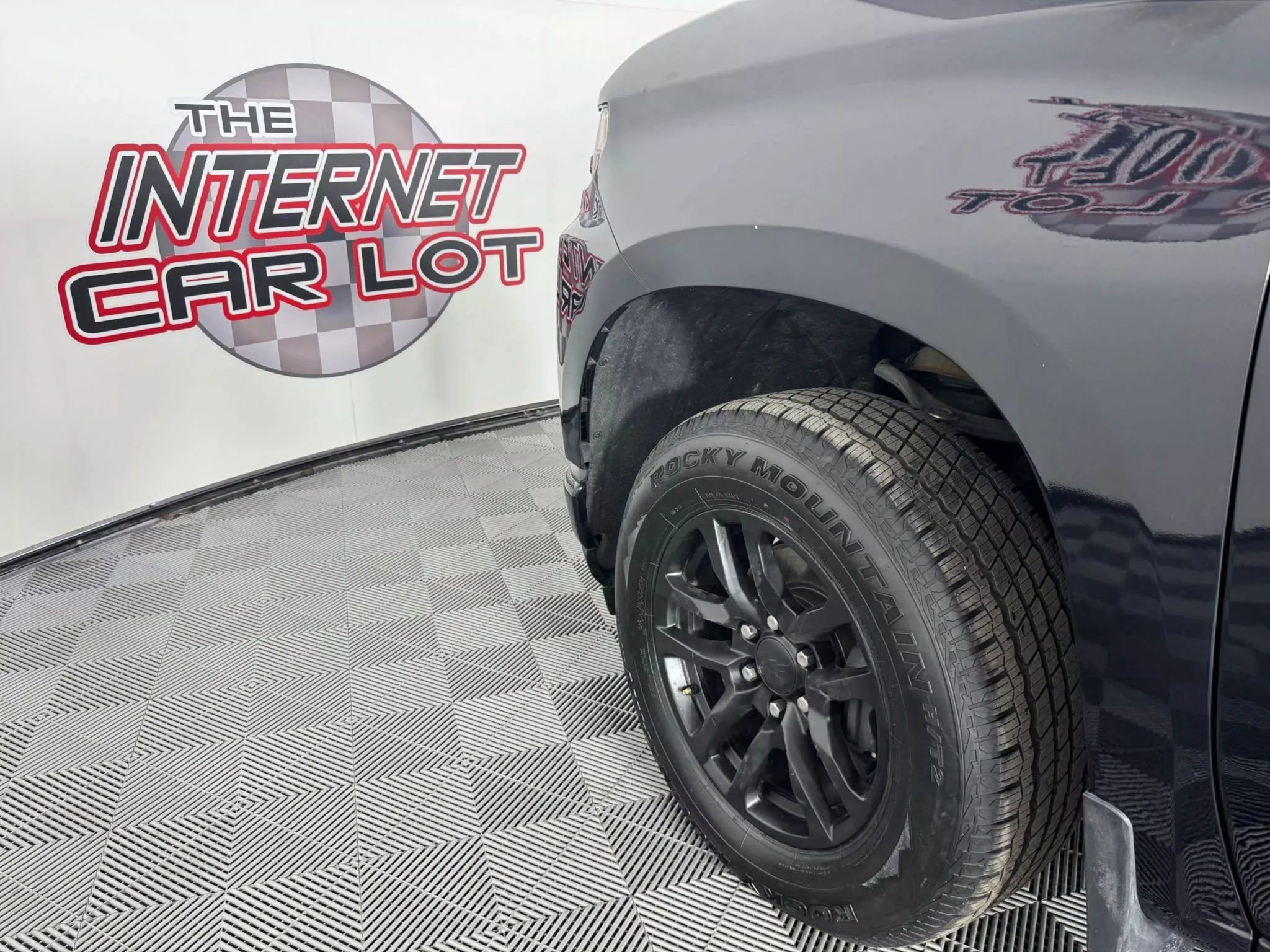 Used 2021 Chevrolet Silverado 1500 RST w/ Bed Protection Package AWD/4WD image 23