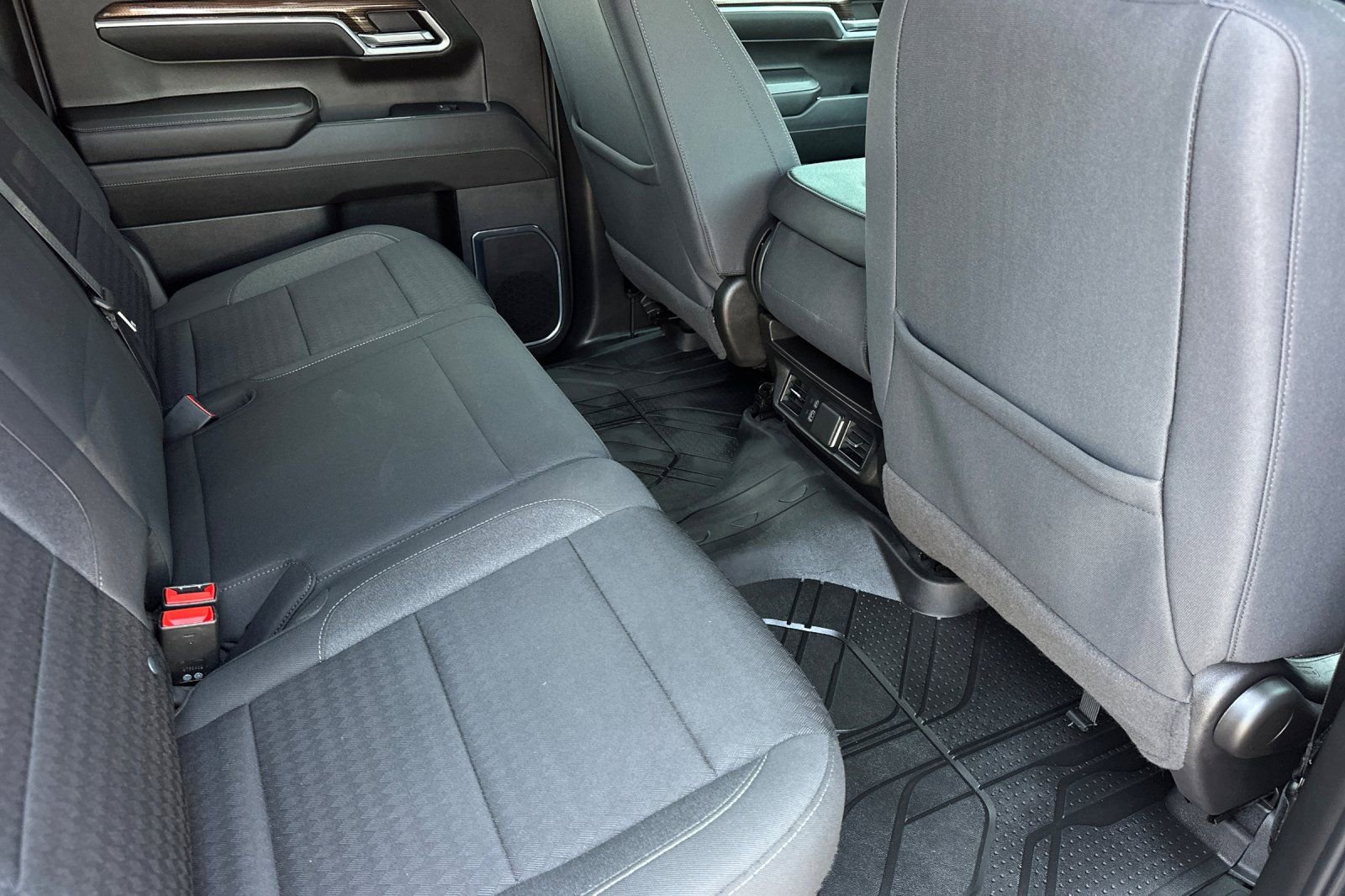 Used 2024 Chevrolet Silverado 1500 LT w/ Convenience Package II RWD image 18
