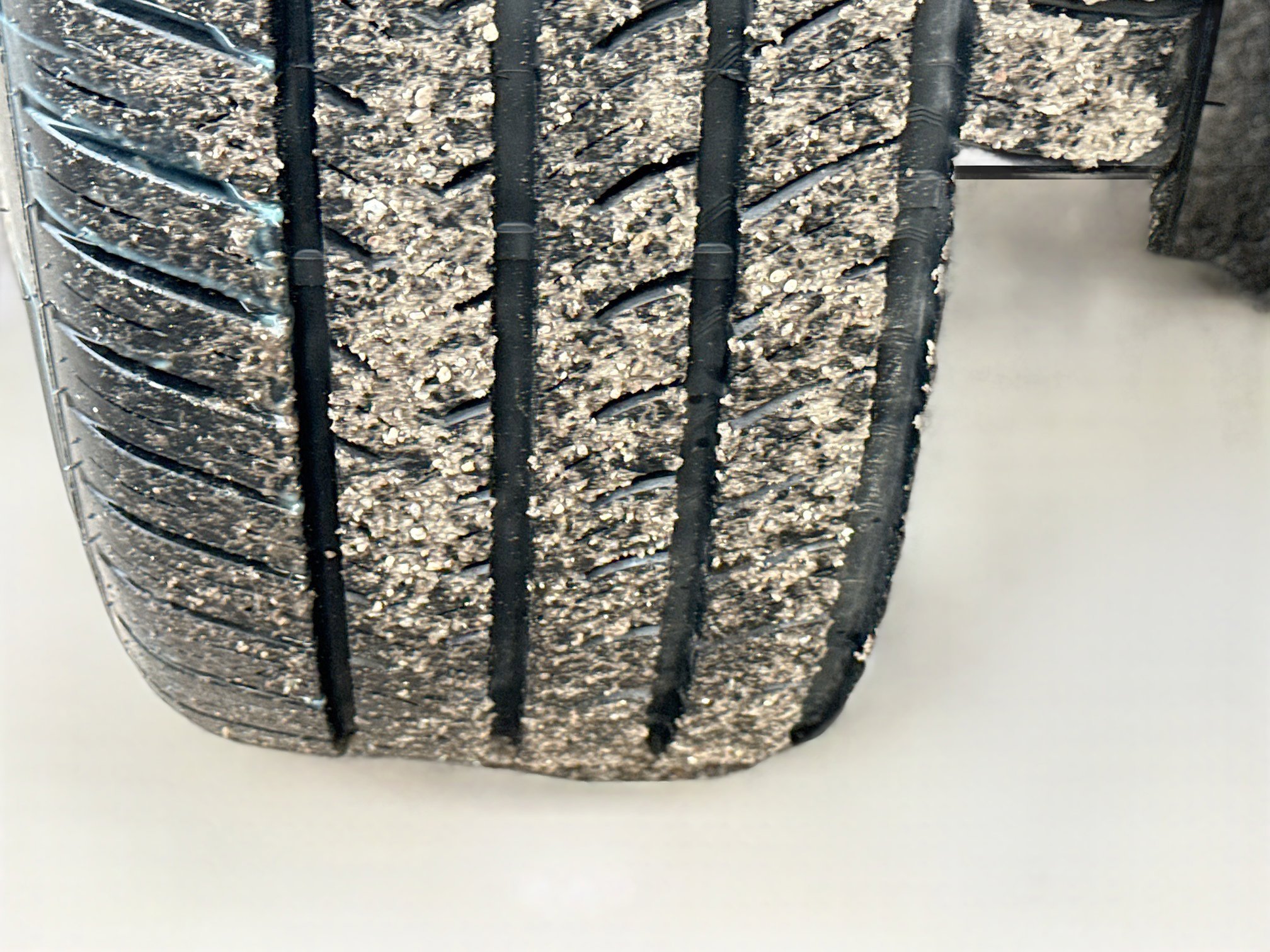 Used 2024 Volkswagen Atlas SEL Premium R-Line image 45